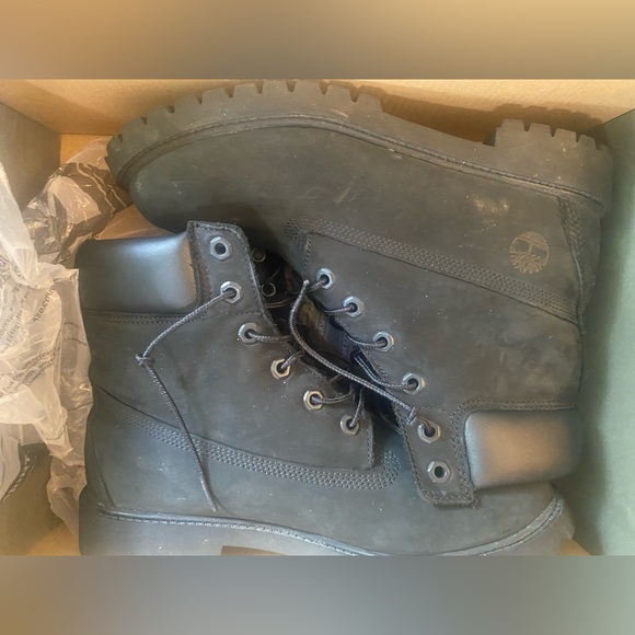 Junior’s Timberland Boots - Picture 5 of 5